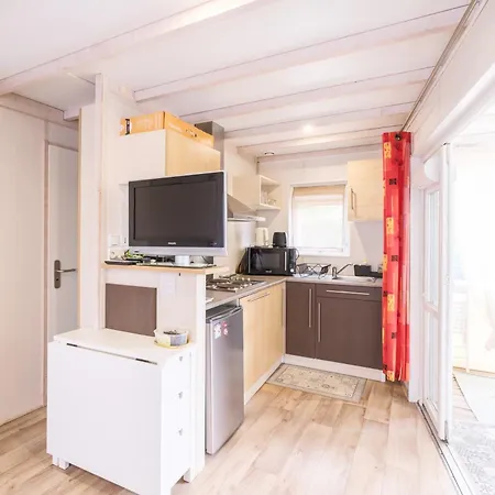 Parc Residentiel Les Vignes Кемпинг