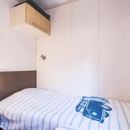 En Parc Residentiel Pour 4 Personnes A Proximite De La