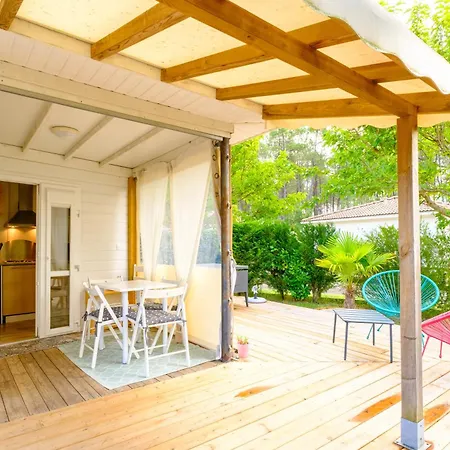 Parc Residentiel Les Vignes Кемпинг