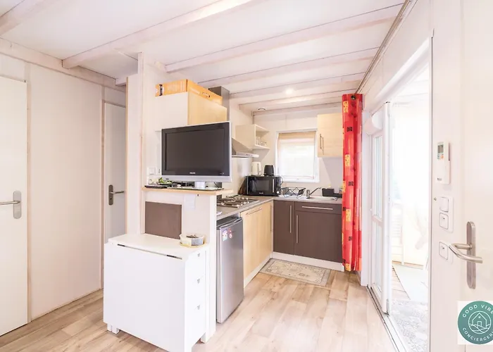 En Parc Residentiel Pour 4 Personnes A Proximite De La Campingplatz